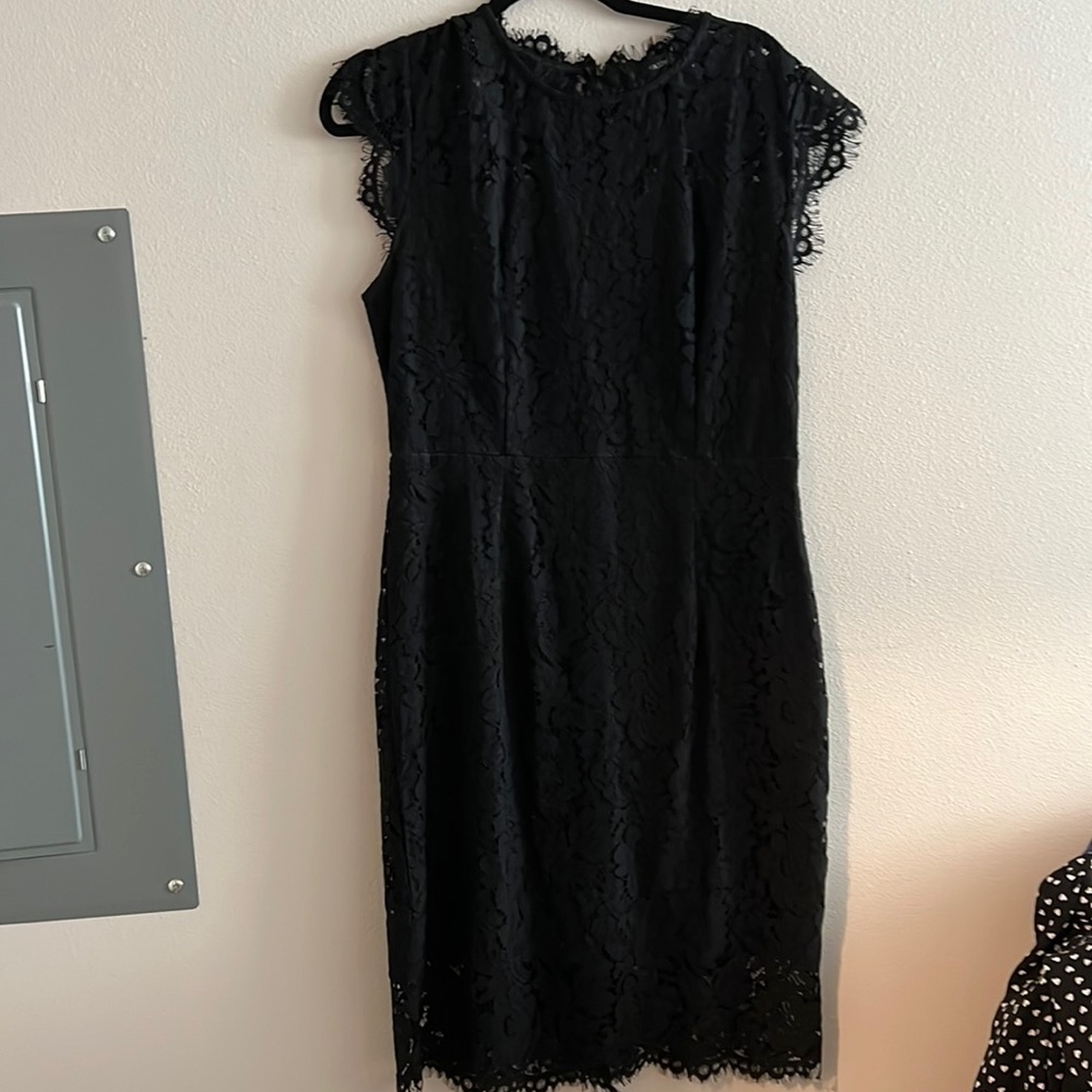 Black lace dress size L NWT